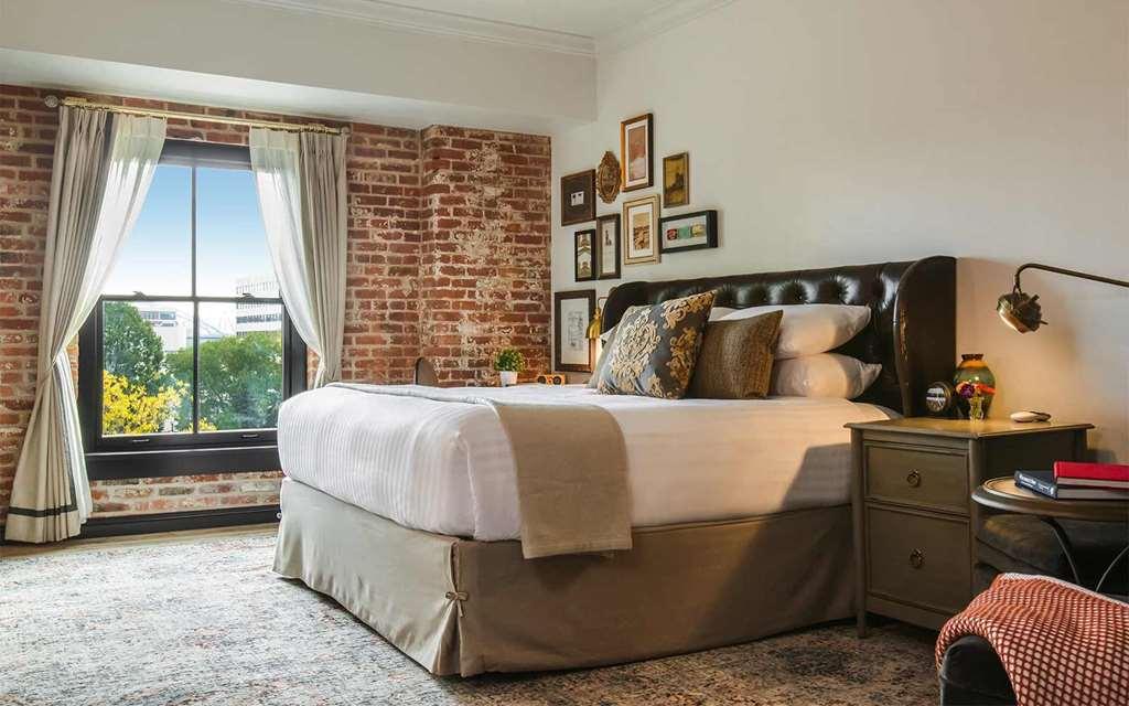 The Charmant Hotel La Crosse Zimmer foto